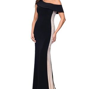 Elegant Off-Shoulder Black Dress size 4 nwot